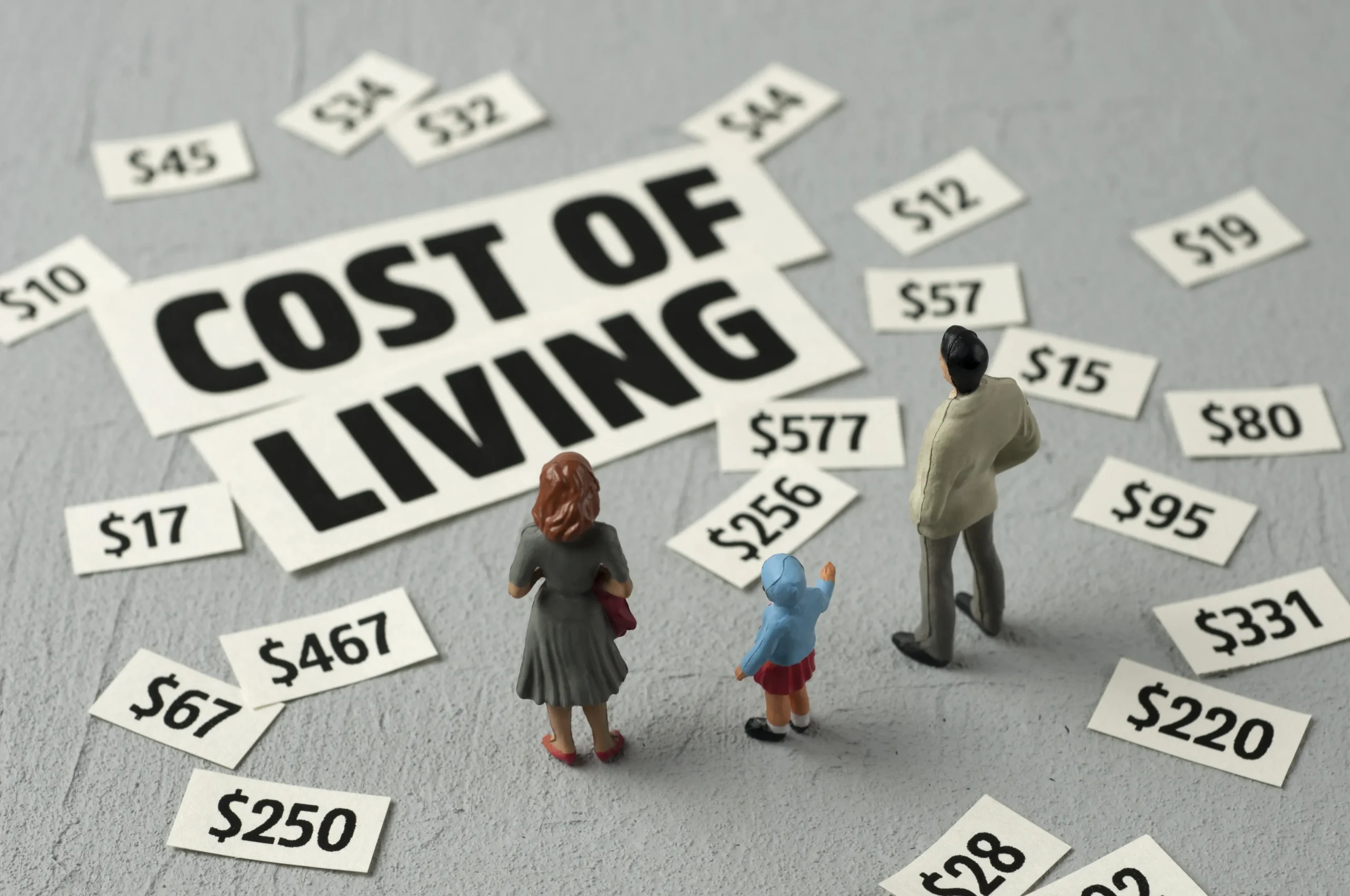 생활비를 불안정하게 만드는 행동 4가지