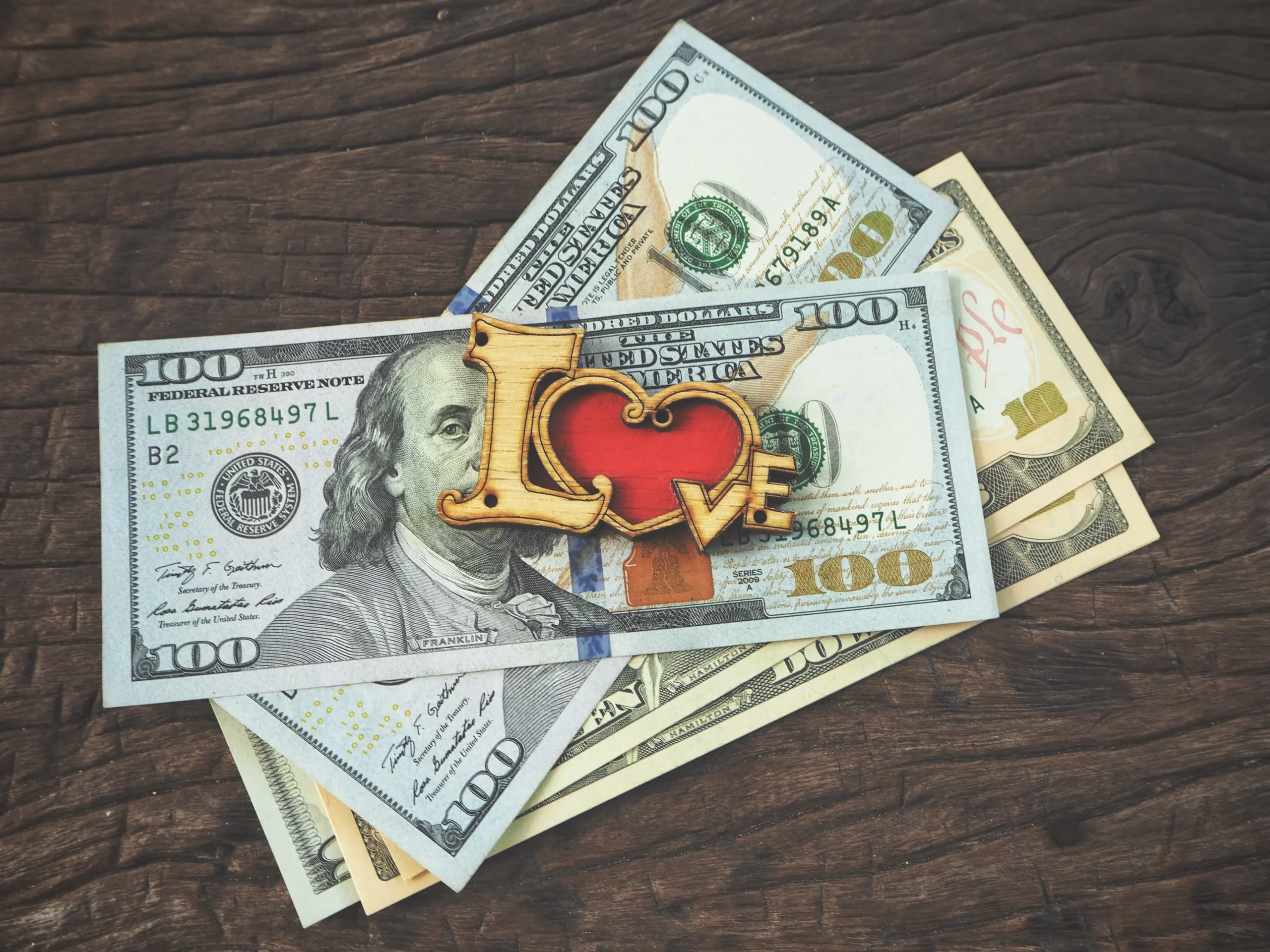 지출을 늘리는 인간관계의 숨은 비용 4가지